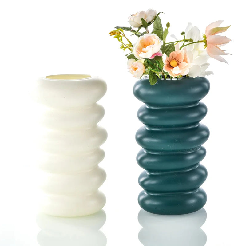 Nordic Plastic Spiral Flower Vase